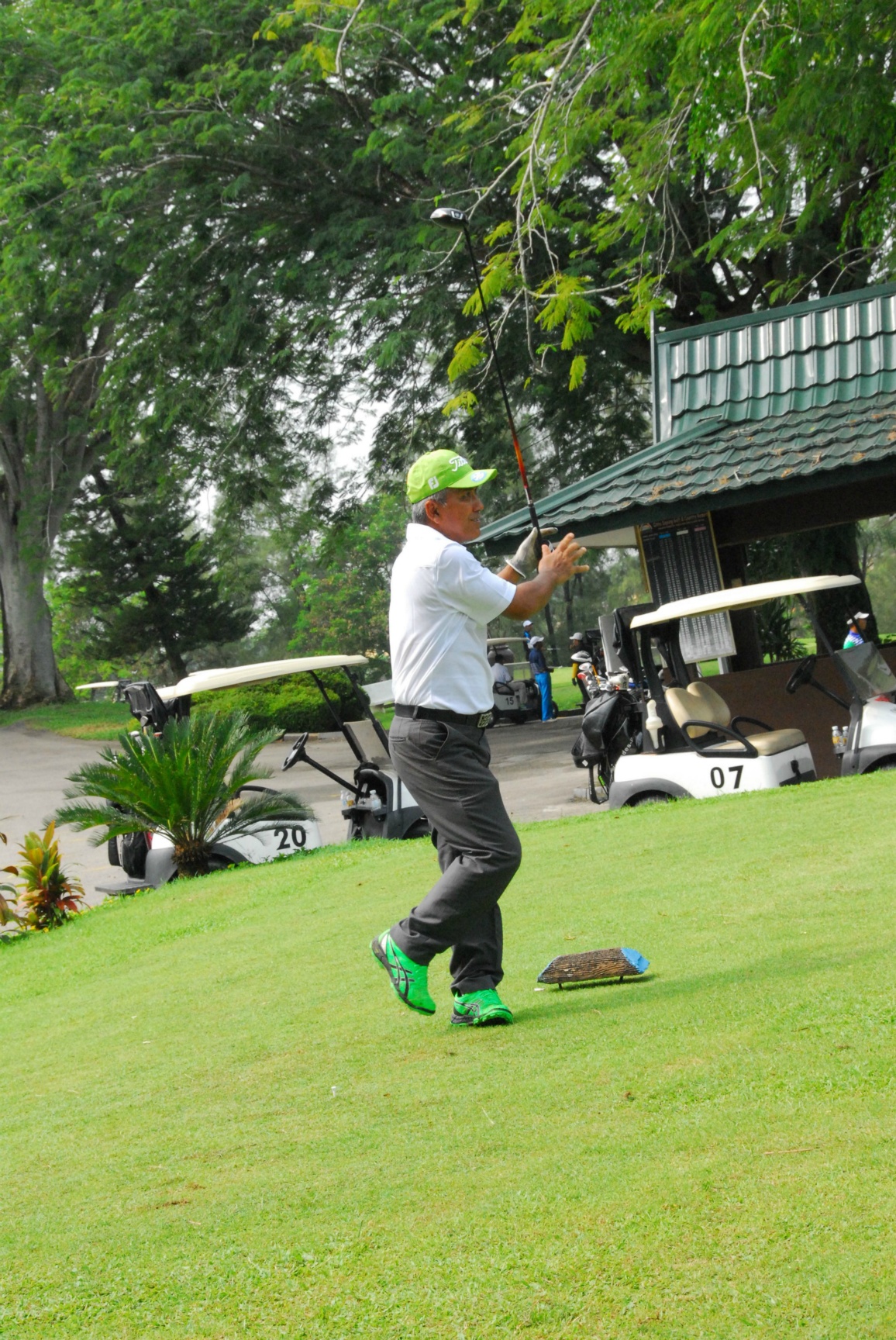 PRO15 157 GOLF DSC 0426.JPG